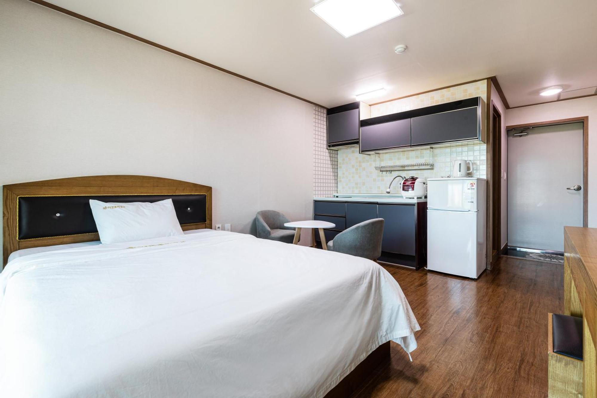 Hotel Amor Jeju Bilik gambar